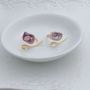 R30 Handmade Freshwater Flower Petal Baroque Pearl Freesize Ring